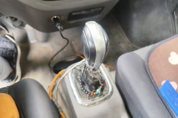 Used Dongfeng Yufeng EM26  Gear Lever