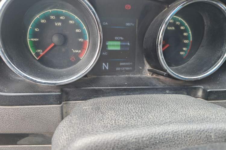 Used Dongfeng Yufeng EM26  Odometer Close Up