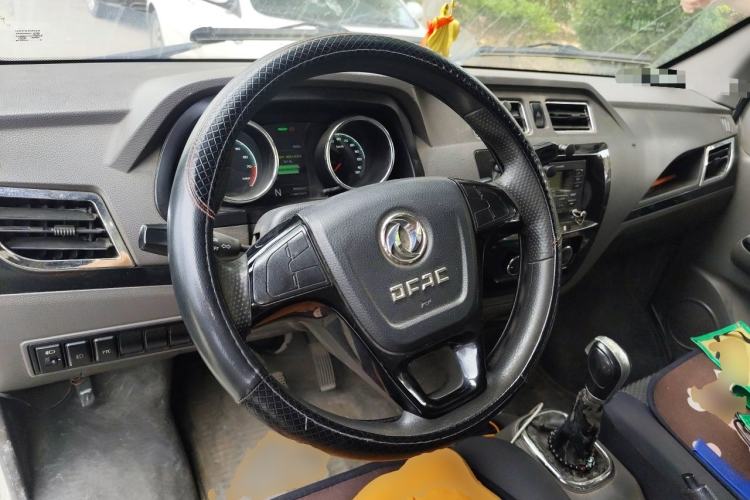 Used Dongfeng Yufeng EM26  Steering Wheel