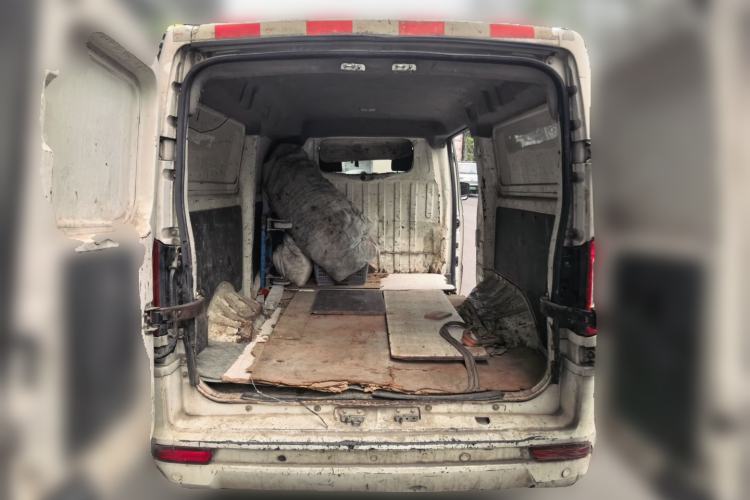 Used Dongfeng Yufeng EM26  Trunk