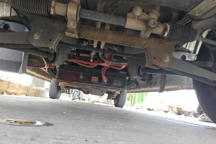 Used Dongfeng Yufeng EM26 2023 Standard Edition 41.472 kWh Henan Lithium Power Chassis Front