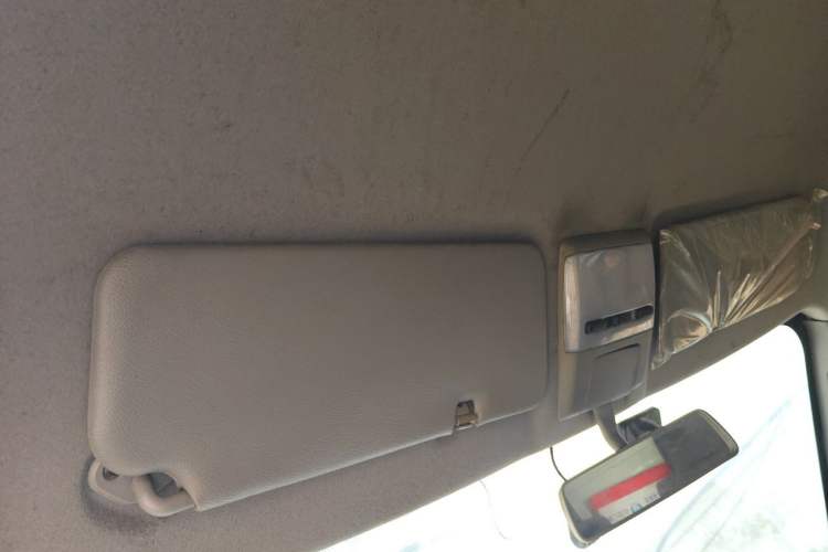 Used Dongfeng Yufeng EM26 2023 Standard Edition 41.472 kWh Henan Lithium Power Headliner