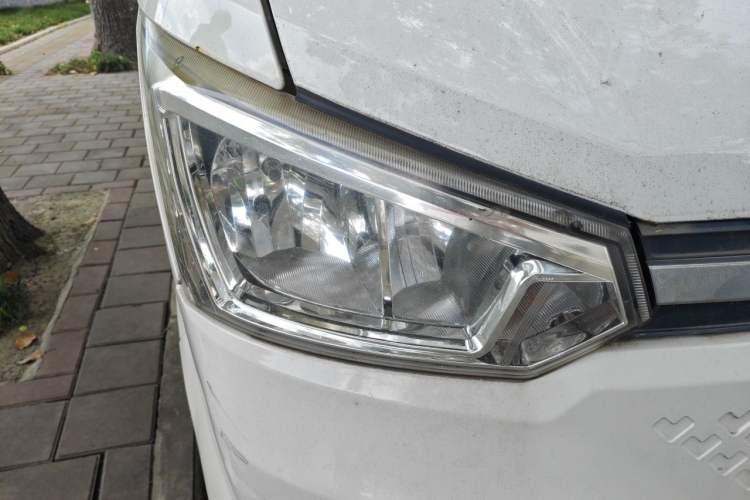 Used Dongfeng Yufeng EM26 2023 Standard Edition 41.472 kWh Henan Lithium Power Right Front Headlight