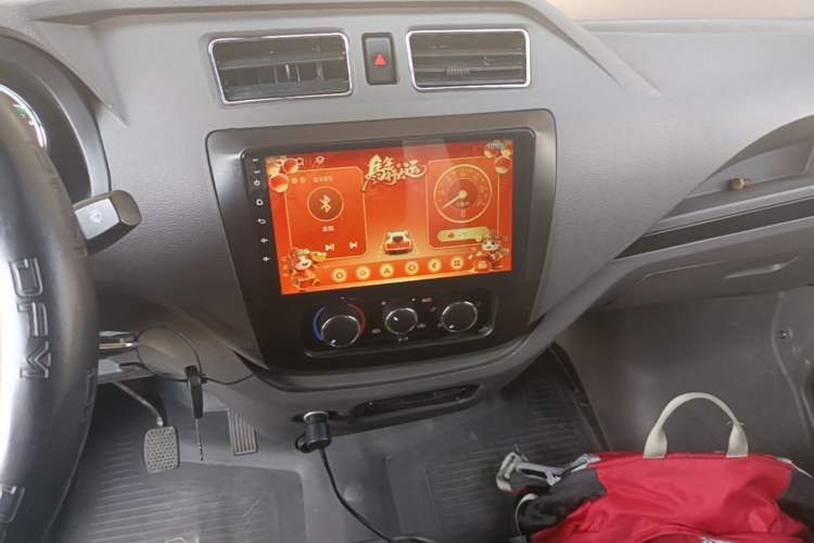 Used Dongfeng Yufeng EM26 2023 High-End Model 41.86 kWh CATL Audio And AC Panel