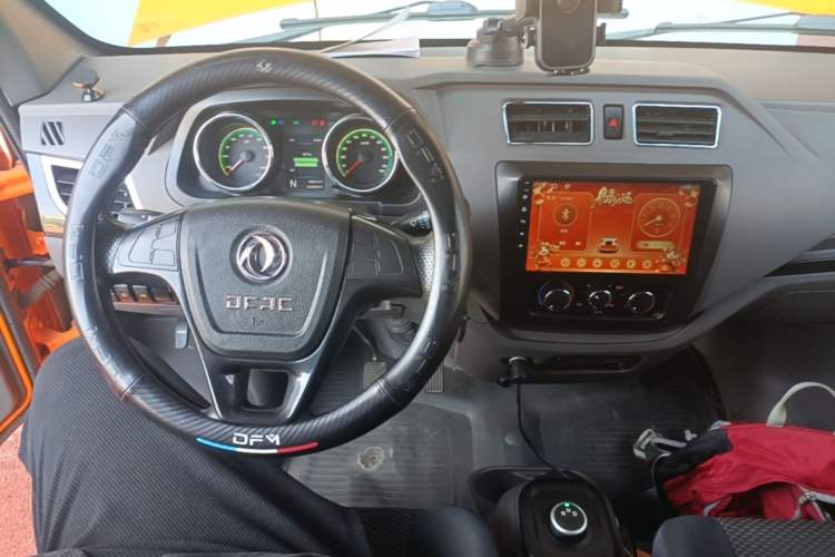 Used Dongfeng Yufeng EM26 2023 High-End Model 41.86 kWh CATL Center Console