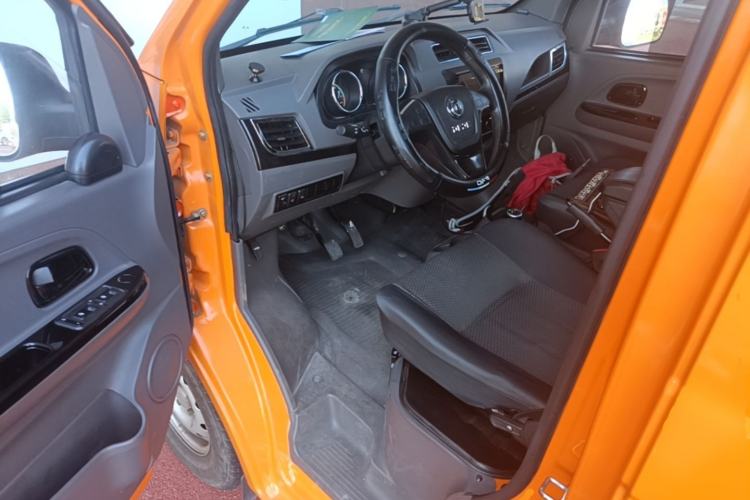 Used Dongfeng Yufeng EM26 2023 High-End Model 41.86 kWh CATL Driver Seat