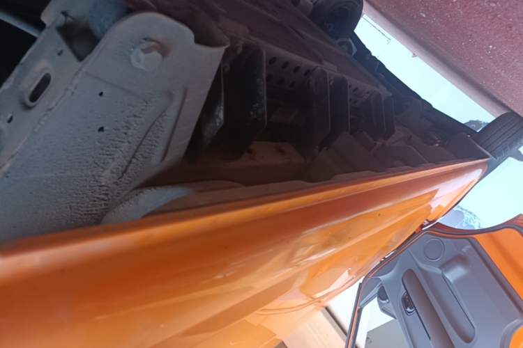 Used Dongfeng Yufeng EM26 2023 High-End Model 41.86 kWh CATL Left Side Sill