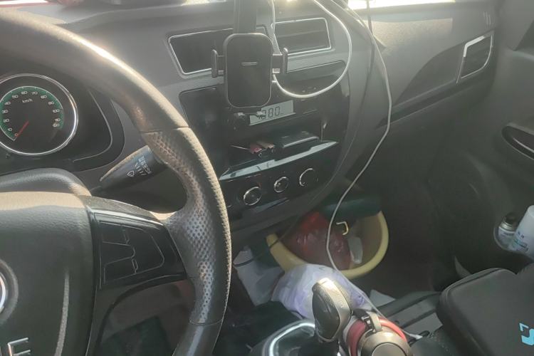 Used Dongfeng Yufeng EM26 2023 Standard Edition 41.472 kWh Henan Lithium Power Audio And AC Panel
