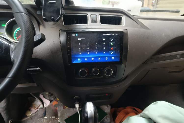 Used Dongfeng Yufeng EM26 2023 Standard Edition 41.472 kWh Henan Lithium Power Audio And AC Panel