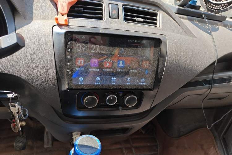 Used Dongfeng Yufeng EM26 2023 Standard Edition 41.472 kWh Henan Lithium Power Audio And AC Panel
