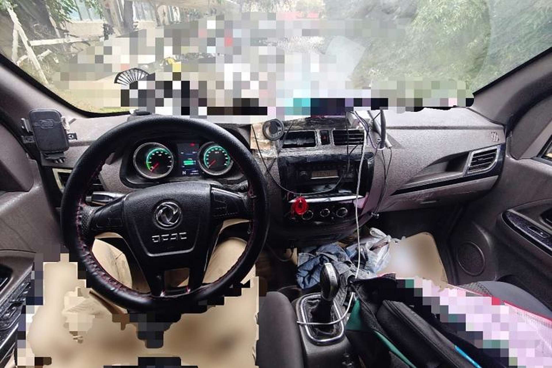 Used Dongfeng Yufeng EM26 2023 Standard Edition 41.472 kWh Henan Lithium Power Center Console