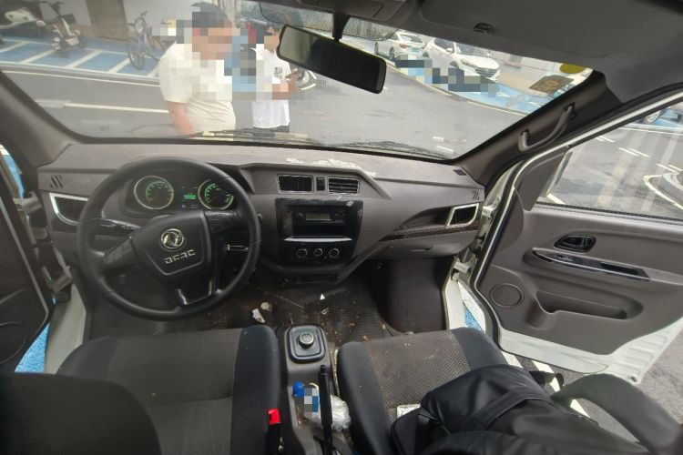 Used Dongfeng Yufeng EM26 2023 High-End Model 41.86 kWh CATL Center Console
