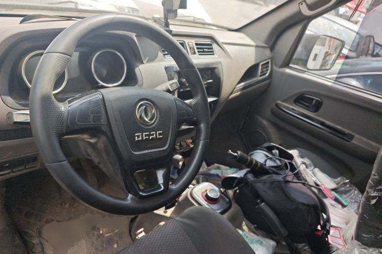 Used Dongfeng Yufeng EM26 2023 High-End Model 41.86 kWh CATL Center Console