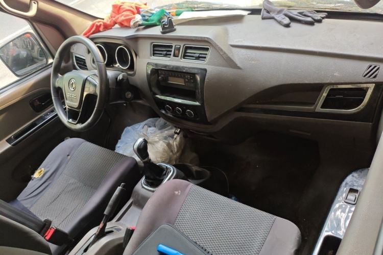 Used Dongfeng Yufeng EM26 2023 Standard Edition 41.472 kWh Henan Lithium Power Center Console