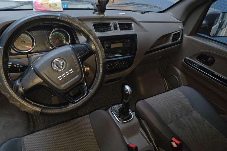 Used Dongfeng Yufeng EM26 2023 High-End Model 41.86 kWh CATL Center Console
