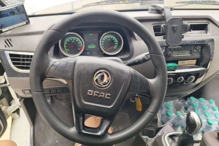 Used Dongfeng Yufeng EM26 2023 Standard Edition 41.472 kWh Henan Lithium Power Center Console
