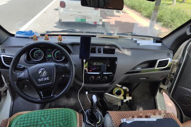 Used Dongfeng Yufeng EM26 2023 Standard Edition 41.472 kWh Henan Lithium Power Center Console
