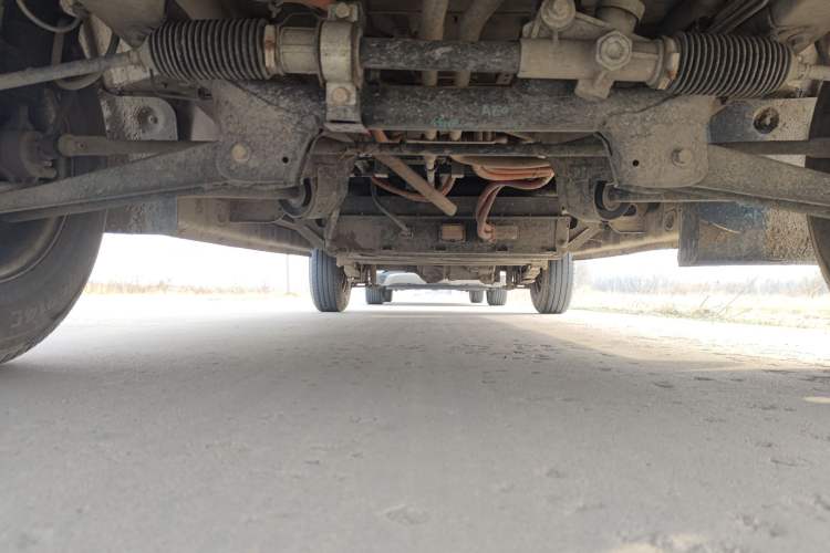 Used Dongfeng Yufeng EM26 2023 Standard Edition 41.472 kWh Henan Lithium Power Chassis Front