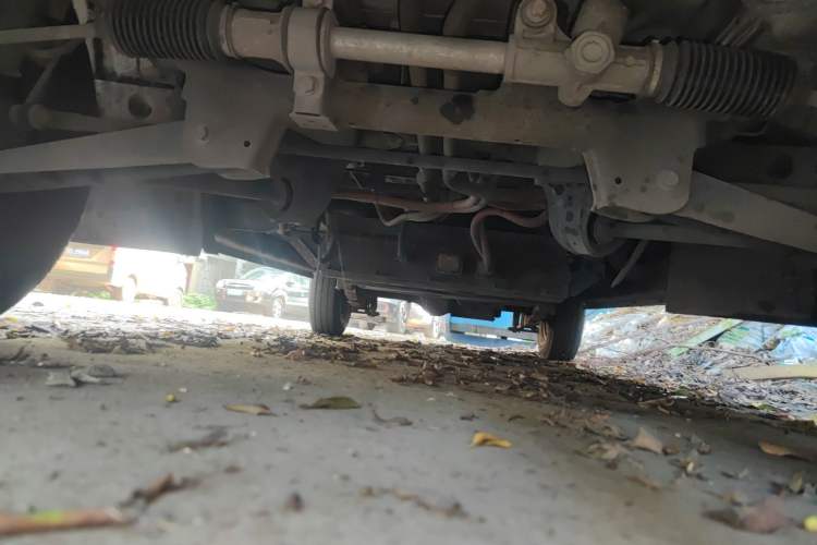 Used Dongfeng Yufeng EM26 2023 Standard Edition 41.472 kWh Henan Lithium Power Chassis Front