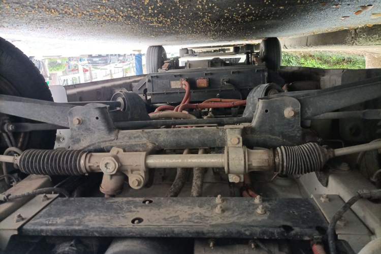 Used Dongfeng Yufeng EM26 2023 Standard Edition 41.472 kWh Henan Lithium Power Chassis Front