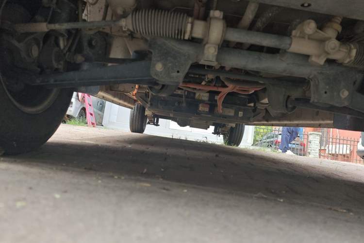 Used Dongfeng Yufeng EM26 2023 High-End Model 41.86 kWh CATL Chassis Front