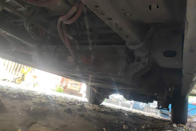 Used Dongfeng Yufeng EM26 2023 Standard Edition 41.472 kWh Henan Lithium Power Chassis Front Left