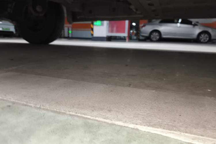 Used Dongfeng Yufeng EM26 2023 High-End Model 41.86 kWh CATL Chassis Front Left
