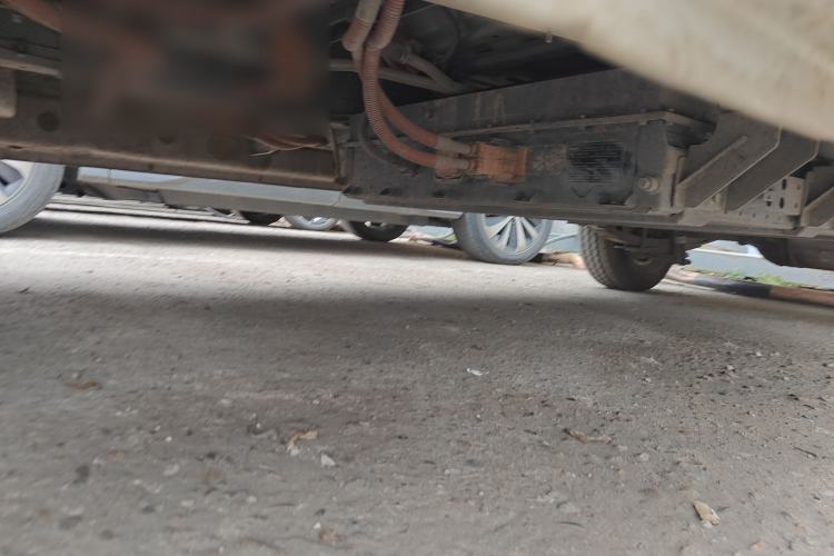 Used Dongfeng Yufeng EM26 2023 Standard Edition 41.472 kWh Henan Lithium Power Chassis Front Left