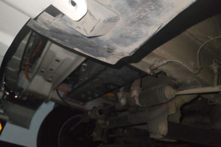 Used Dongfeng Yufeng EM26 2023 Standard Edition 41.472 kWh Henan Lithium Power Chassis Front Left