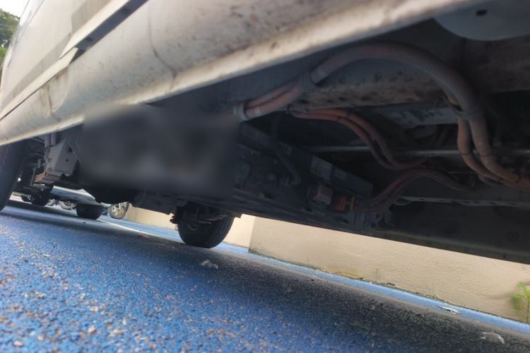 Used Dongfeng Yufeng EM26 2023 High-End Model 41.86 kWh CATL Chassis Front Right