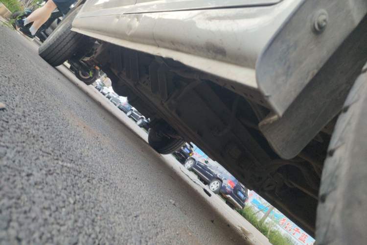 Used Dongfeng Yufeng EM26 2023 Standard Edition 41.472 kWh Henan Lithium Power Chassis Front Right