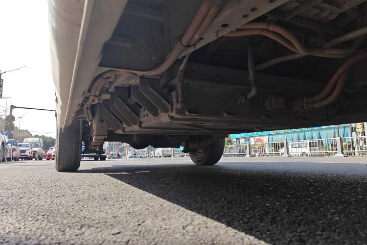 Used Dongfeng Yufeng EM26 2023 Standard Edition 41.472 kWh Henan Lithium Power Chassis Front Right
