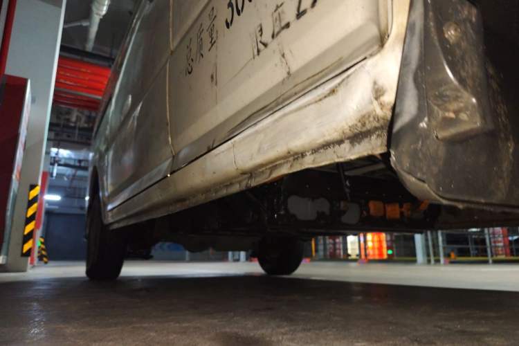 Used Dongfeng Yufeng EM26 2023 Standard Edition 41.472 kWh Henan Lithium Power Chassis Front Right