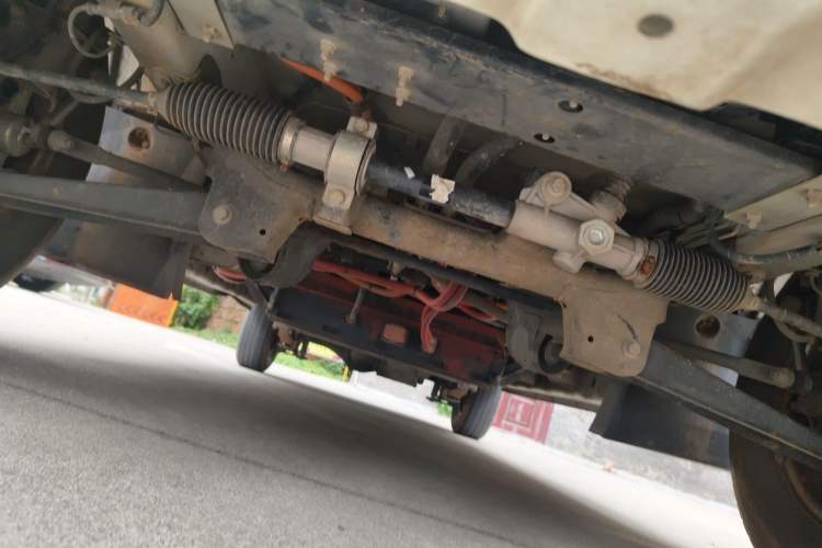 Used Dongfeng Yufeng EM26 2023 Standard Edition 41.472 kWh Henan Lithium Power Chassis Front
