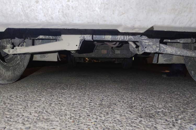 Used Dongfeng Yufeng EM26 2023 Standard Edition 41.472 kWh Henan Lithium Power Chassis Front