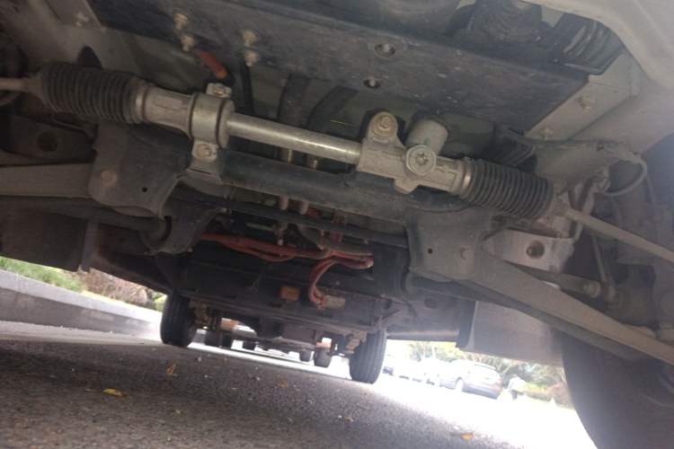 Used Dongfeng Yufeng EM26 2023 Standard Edition 41.472 kWh Henan Lithium Power Chassis Front