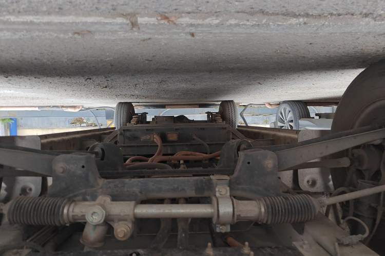 Used Dongfeng Yufeng EM26 2023 Standard Edition 41.472 kWh Henan Lithium Power Chassis Front