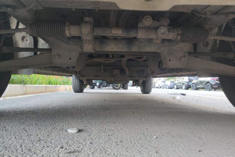 Used Dongfeng Yufeng EM26 2023 Standard Edition 41.472 kWh Henan Lithium Power Chassis Front