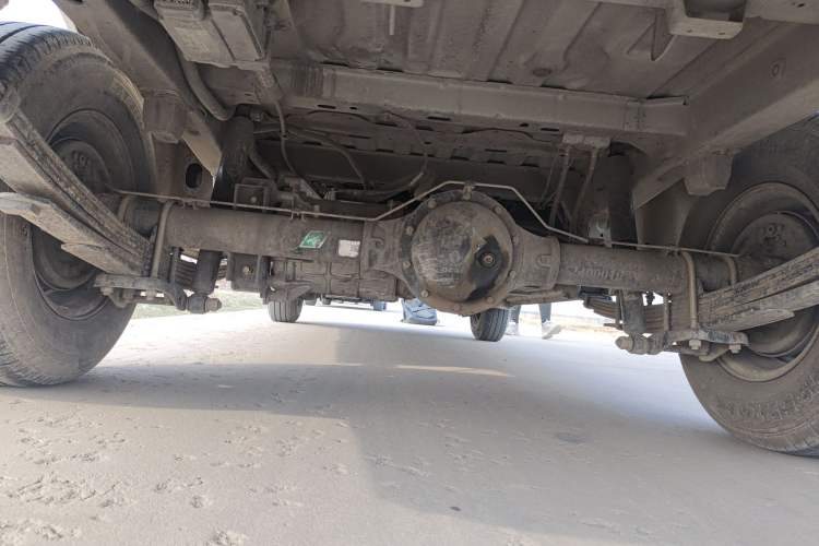 Used Dongfeng Yufeng EM26 2023 Standard Edition 41.472 kWh Henan Lithium Power Chassis Rear