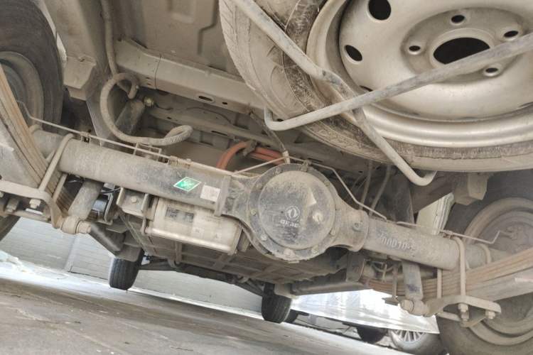 Used Dongfeng Yufeng EM26 2023 High-End Model 41.86 kWh CATL Chassis Rear