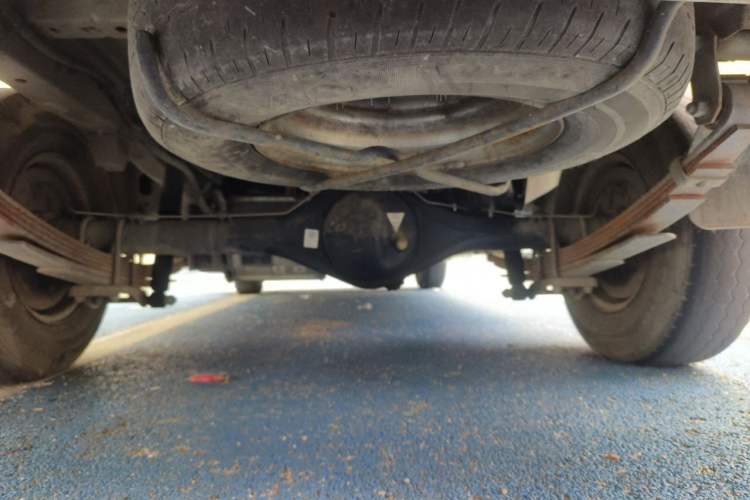 Used Dongfeng Yufeng EM26 2023 High-End Model 41.86 kWh CATL Chassis Rear