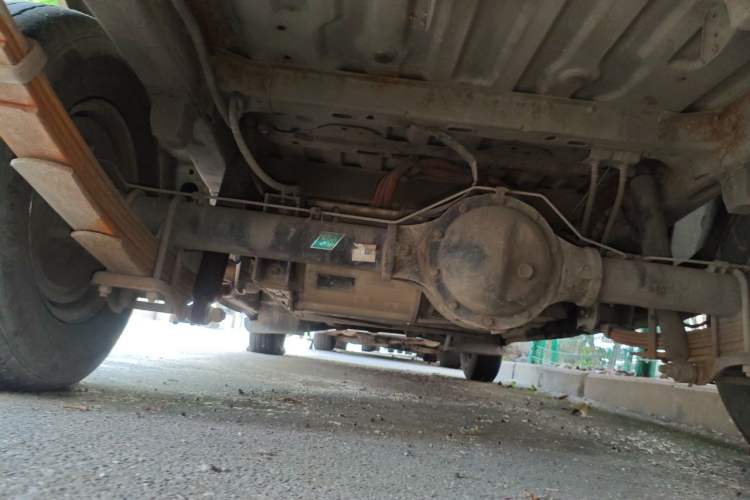 Used Dongfeng Yufeng EM26 2023 Standard Edition 41.472 kWh Henan Lithium Power Chassis Rear