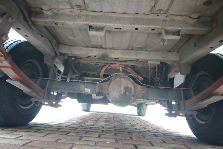 Used Dongfeng Yufeng EM26 2023 Standard Edition 41.472 kWh Henan Lithium Power Chassis Rear