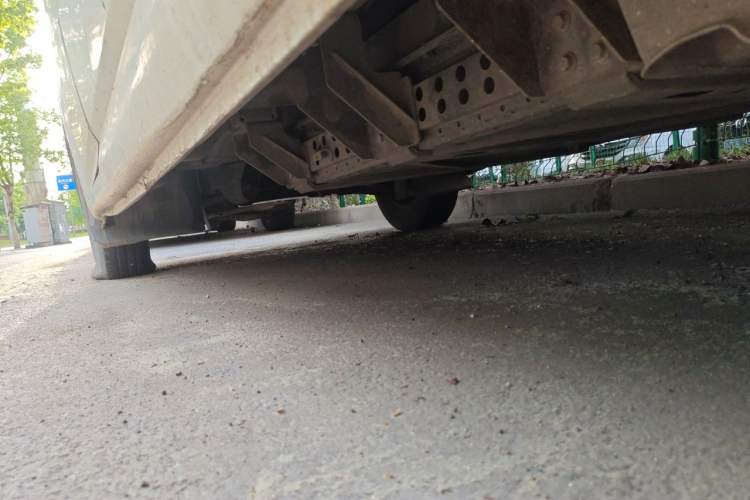 Used Dongfeng Yufeng EM26 2023 Standard Edition 41.472 kWh Henan Lithium Power Chassis Rear Left
