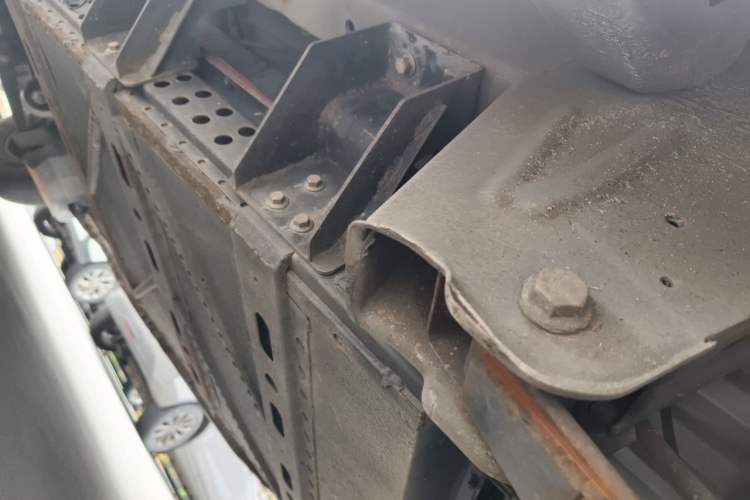 Used Dongfeng Yufeng EM26 2023 Standard Edition 41.472 kWh Henan Lithium Power Chassis Rear Left