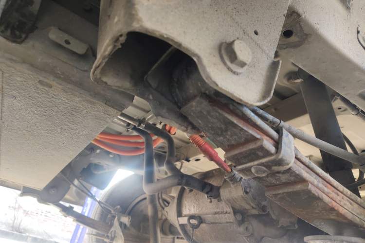 Used Dongfeng Yufeng EM26 2023 Standard Edition 41.472 kWh Henan Lithium Power Chassis Rear Left