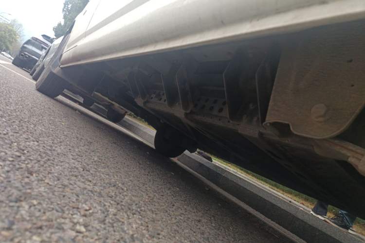 Used Dongfeng Yufeng EM26 2023 Standard Edition 41.472 kWh Henan Lithium Power Chassis Rear Left