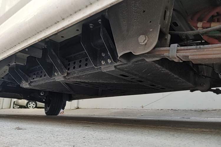 Used Dongfeng Yufeng EM26 2023 Standard Edition 41.472 kWh Henan Lithium Power Chassis Rear Left