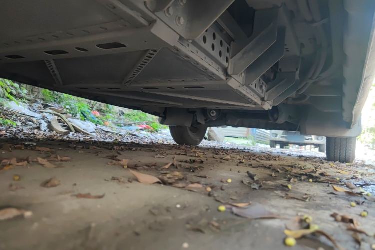 Used Dongfeng Yufeng EM26 2023 Standard Edition 41.472 kWh Henan Lithium Power Chassis Rear Right