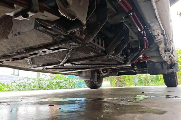 Used Dongfeng Yufeng EM26 2023 Standard Edition 41.472 kWh Henan Lithium Power Chassis Rear Right